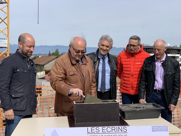 Première pierre des Ecrins